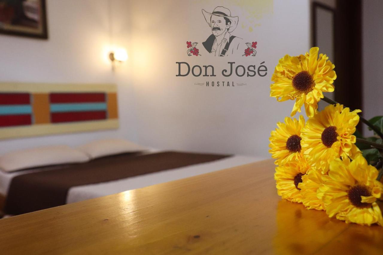 Hostal Don Jose Santa Rosa de Cabal Exteriör bild