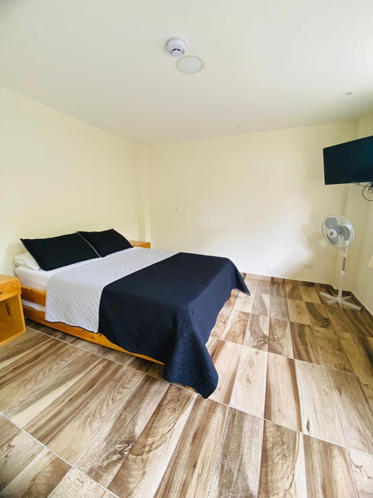 Hostal Don Jose Santa Rosa de Cabal Exteriör bild
