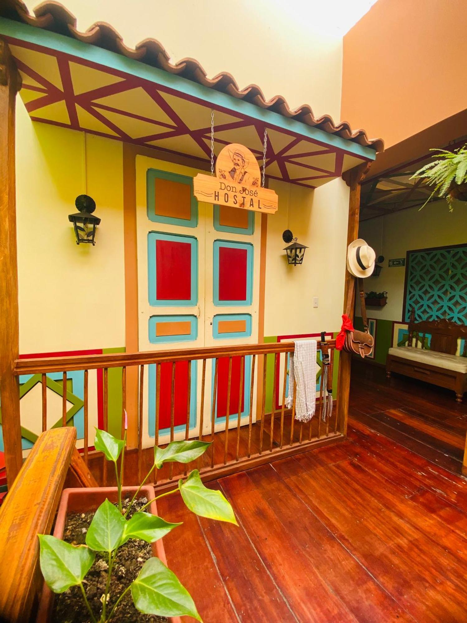 Hostal Don Jose Santa Rosa de Cabal Exteriör bild