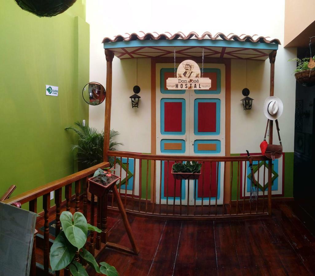 Hostal Don Jose Santa Rosa de Cabal Exteriör bild