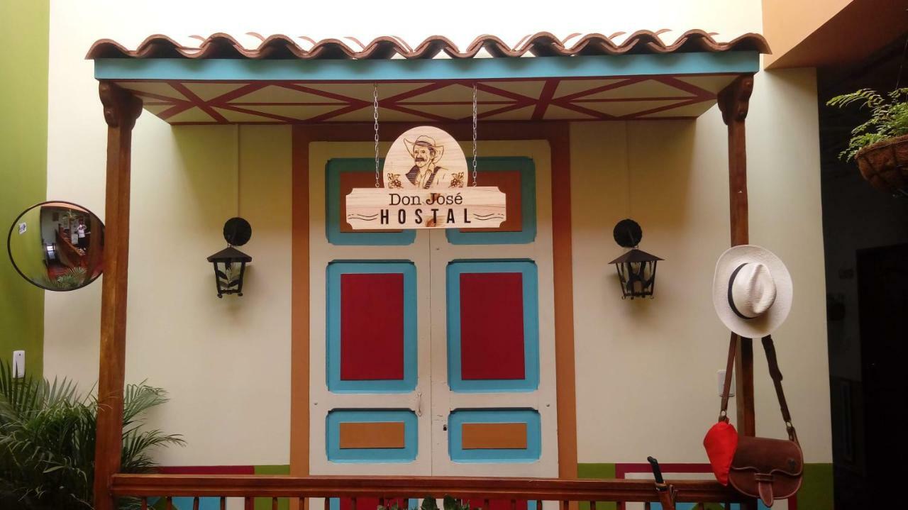 Hostal Don Jose Santa Rosa de Cabal Exteriör bild