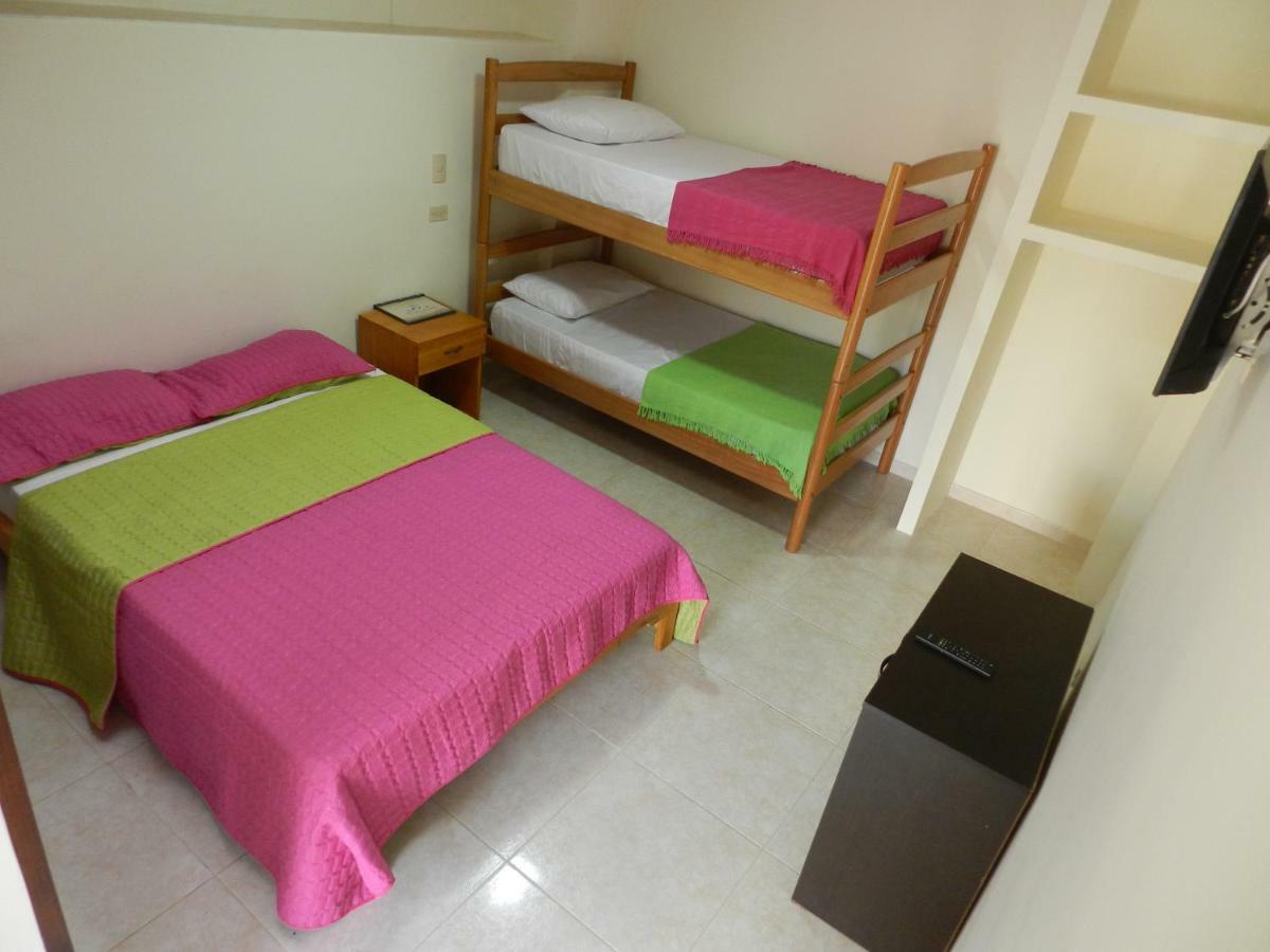 Hostal Don Jose Santa Rosa de Cabal Exteriör bild