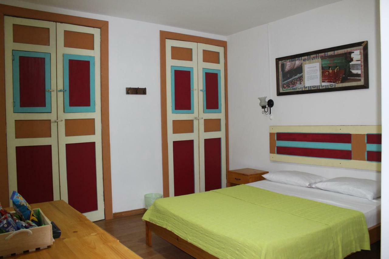 Hostal Don Jose Santa Rosa de Cabal Exteriör bild